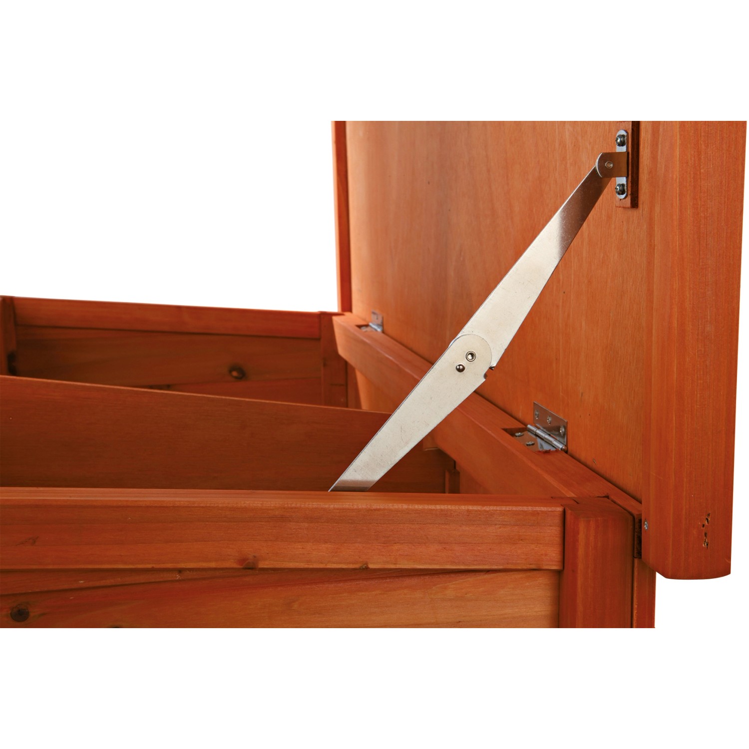 Detailansicht: Geöffneter Trixie Kleintierstall Natura mit Holz und Metallbeschlägen.