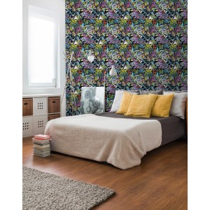 Zimmer mit A.S. Creation Vliestapete Graffiti Bunt/Schwarz an der Wand.