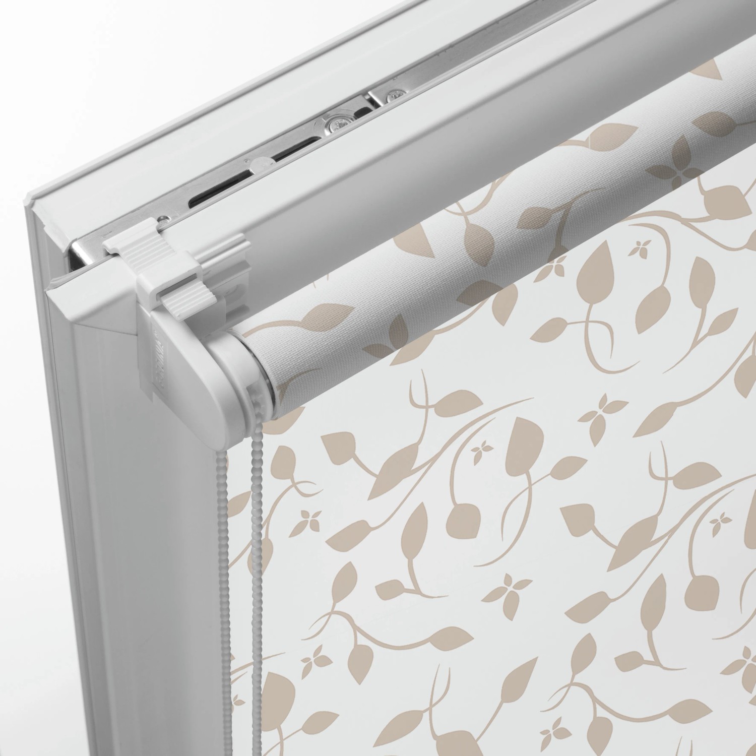 Gardinia Rollo EasyFix Scandinavian, 120x150 cm, weiß-natur mit Blätter-Muster.