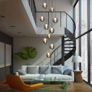 NETTLIFE 10 Pendelleuchten mit hellgrauen Glaskugeln in modernem Loft-Wohnzimmer, höhenverstellbar.
