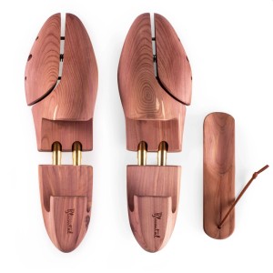 Blumtal Premium Zedernholz Schuhspanner (Paar) mit Messingfedern und Schuhlöffel. Für Herren & Damen, Gr. 42-43.