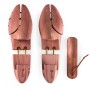 Blumtal Premium Zedernholz Schuhspanner (Paar) mit Messingfedern und Schuhlöffel. Für Herren & Damen, Gr. 42-43.