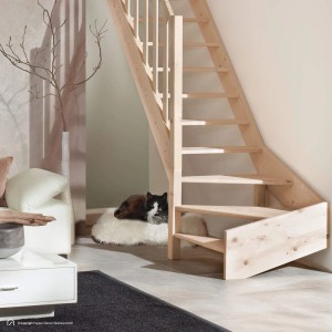 Naturbelassene Fichtenholz Raumspartreppe Casablanca, linksgewendelt, mit einseitigem Geländer. Ideal als Innentreppe.