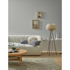 Wohnraum in Betongrau mit Alpina Wandfarbe Pure Farben. Moderne, matte Innenfarbe.