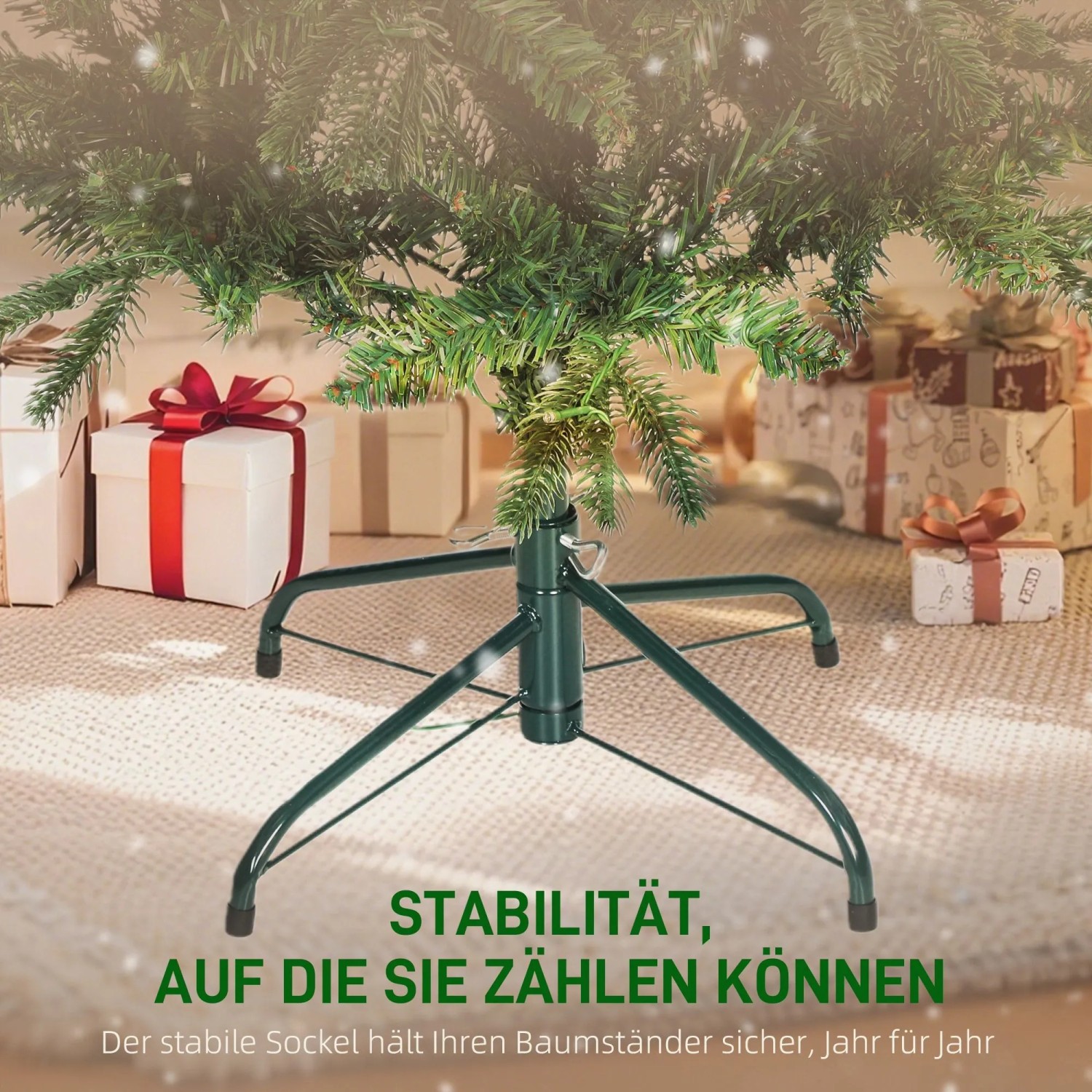 Stabiler grüner Metall-Standfuß eines künstlichen Weihnachtsbaums mit grünen Nadeln und Geschenken im Hintergrund.
