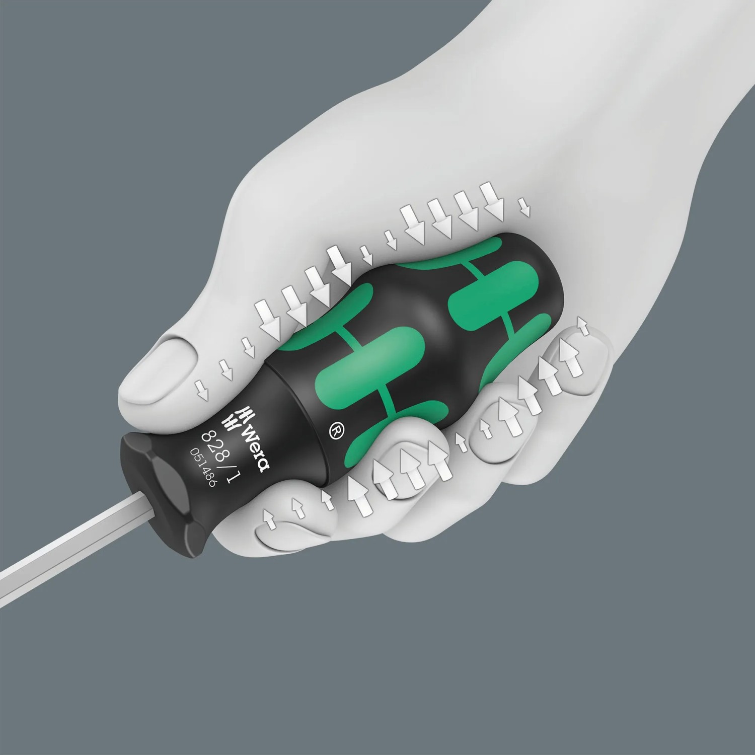 Wera Kraftform Kompakt 27 Magazin-Schraubendreher mit 6 Bits im Einsatz, ergonomischer Griff.
