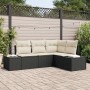 Schwarzes 4-teiliges Garten-Sofa-Set aus Poly Rattan von vidaXL mit beigen Kissen.