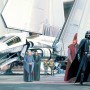 Komar Vlies Fototapete Star Wars Classic: Death Star Shuttle mit Darth Vader und Luke Skywalker.