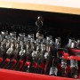 Detailaufnahme: Werkzeugwagen Mephisto Pro-Line BIG XXL mit Werkzeug-Sortiment in Schublade.
