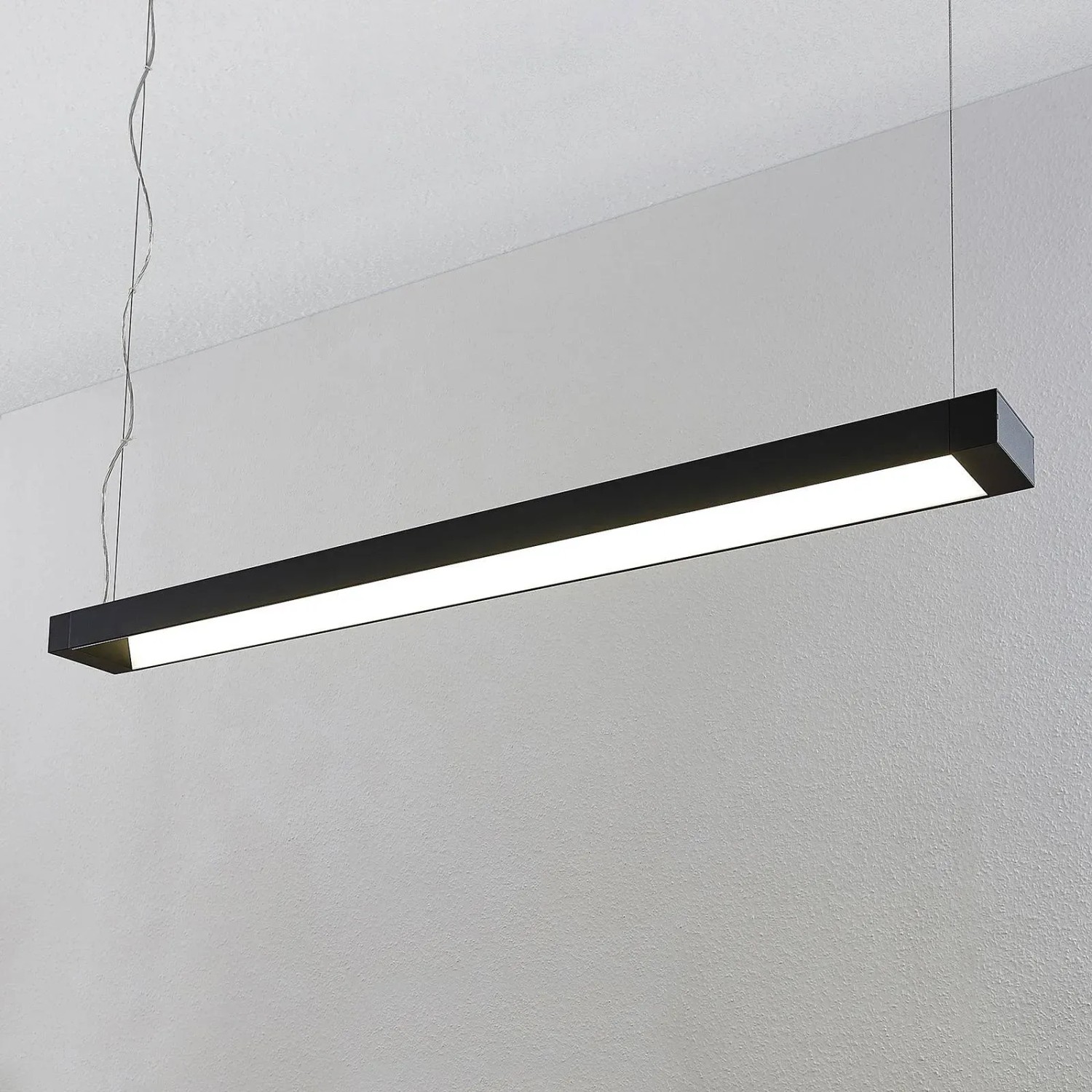 Moderne, schwarze LED Büroleuchte Cuna von Arcchio aus Aluminium für das Arbeitszimmer.