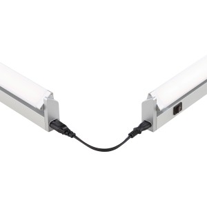 LED-Lichtleiste in Silber/Weiß mit Kabel und Schalter für Küchen und Arbeitsbereiche.