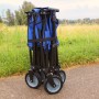 Zusammengefalteter blauer Axi Bollerwagen AB110 mit Rädern und schwarzem Gestell.