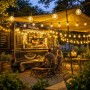 Salcar Solar G40 LED Lichterkette mit warmweißem Licht beleuchtet Außenbereich. Dekorative Glühbirnenkette für gemütliche Abende.
