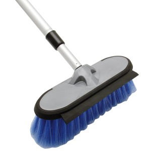 APA Flächenwascher mit blauem Bürstenkopf und Teleskopstiel für die Autopflege.