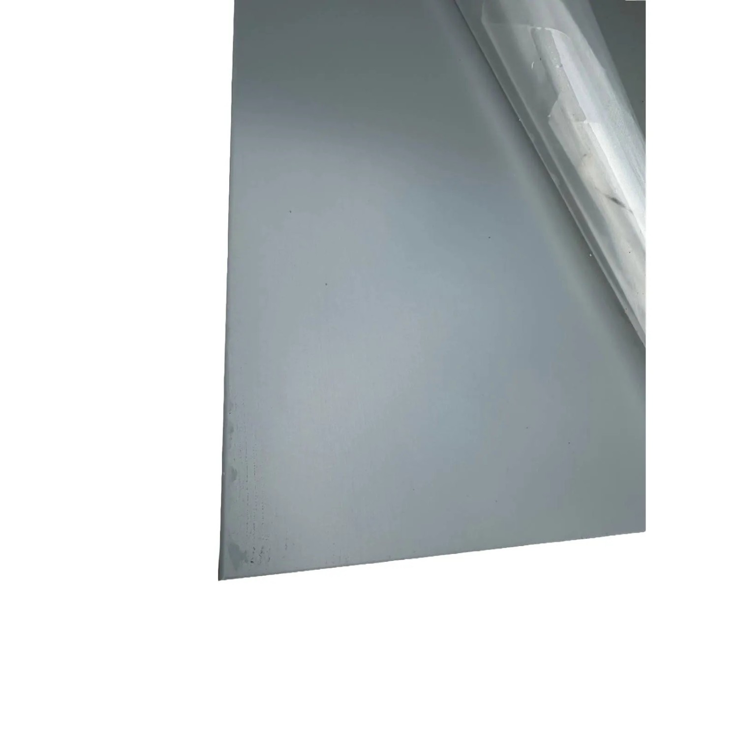 Basaltgraues Aluminiumblech RAL 7012, 1,5mm stark, mit Schutzfolie. Präziser Zuschnitt für vielseitige Anwendungen.