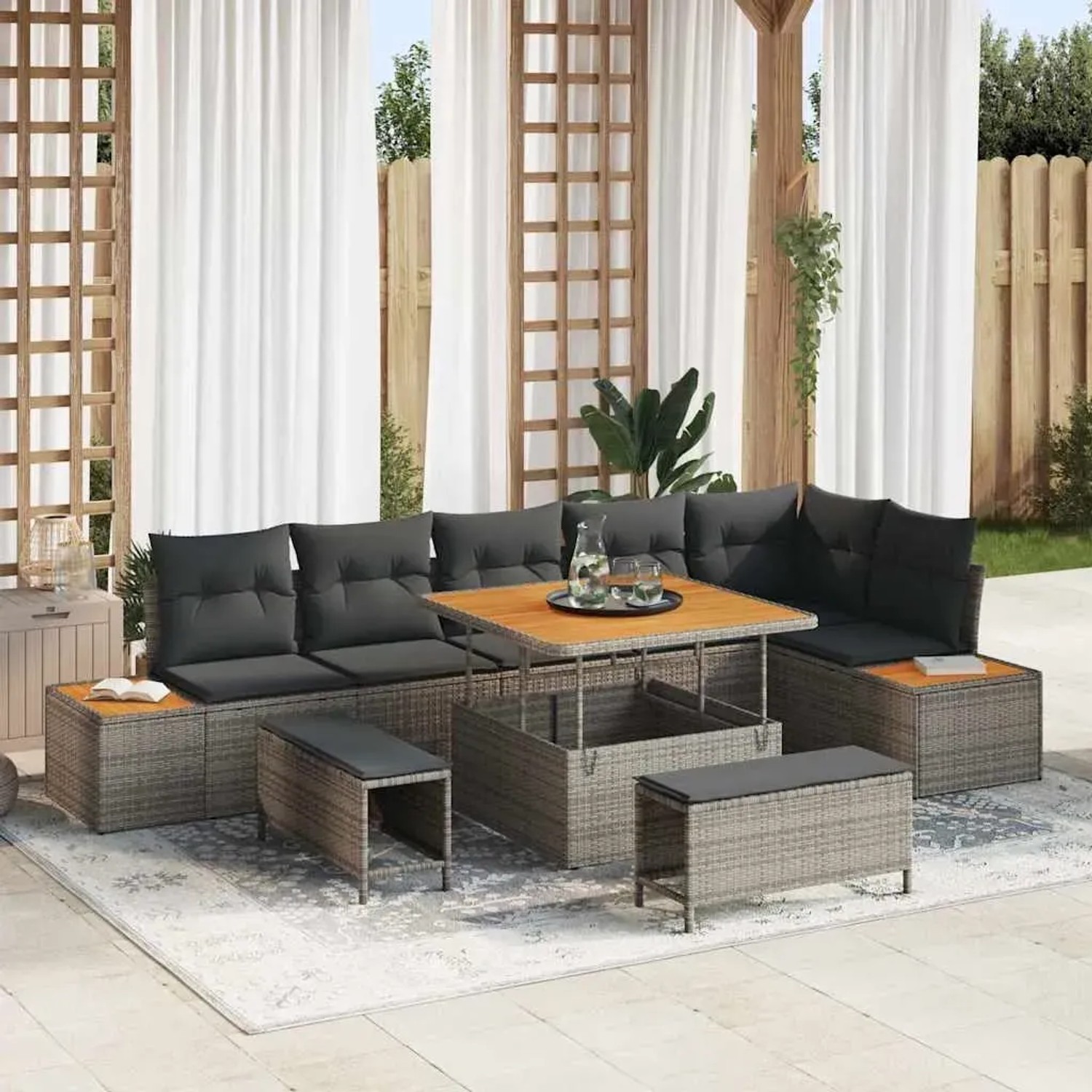 Graues 9-teiliges Garten-Sofa-Set aus Poly Rattan und Akazienholz mit Kissen.