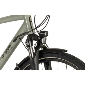 Detailaufnahme: Graues Prophete Trekkingrad Entdecker 500 mit Federgabel und LED-Beleuchtung.