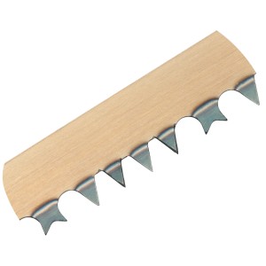 Detailaufnahme des Sägeblatts einer LUX Bügelsäge Holz 760 mm Comfort.
