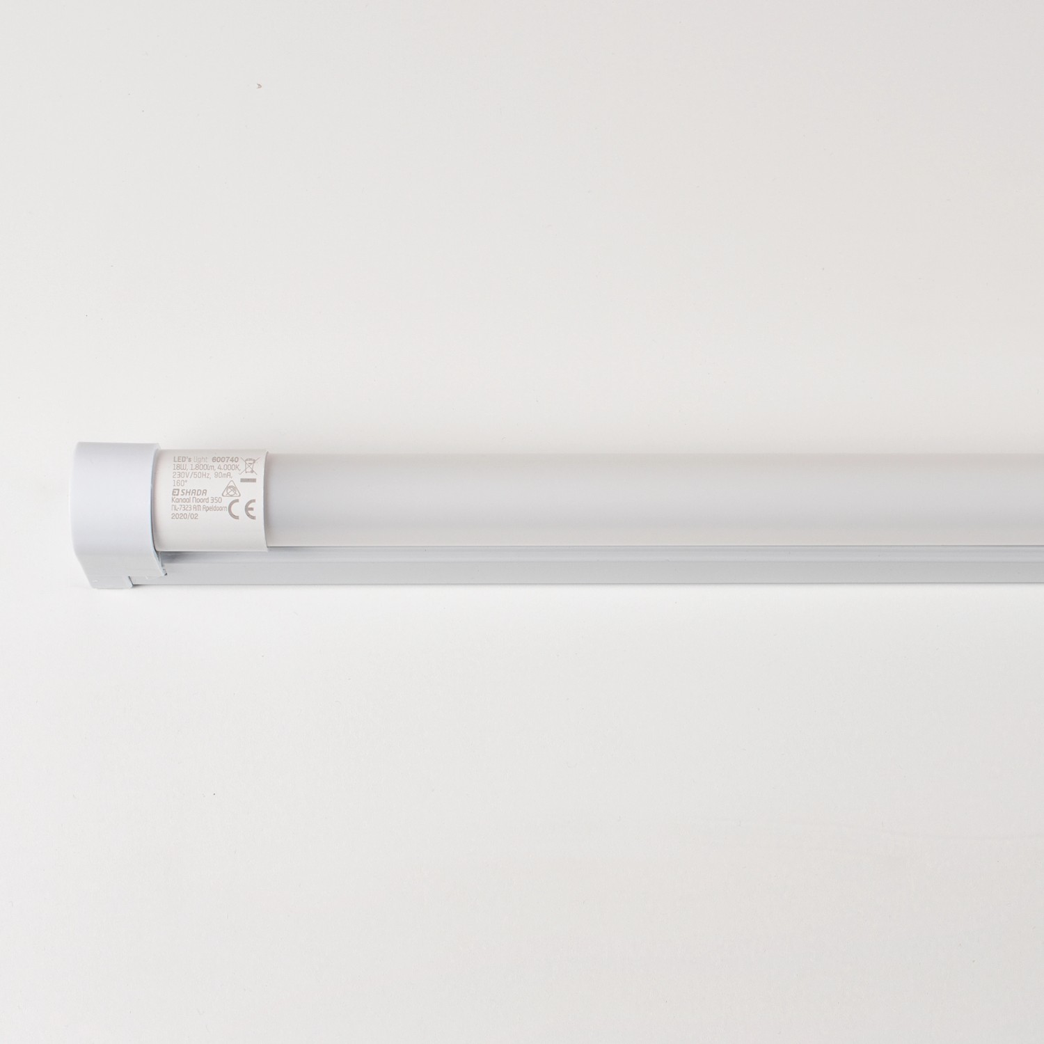 Graue LED-Unterbauleuchte, 150 cm, mit austauschbarer Röhre für Arbeitsplatz, Garage oder Keller.