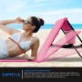 2er Set 24MOVE Strandmatte rosa mit Rückenlehne und Tasche am Strand.