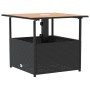 Schwarzer vidaXL Gartentisch mit Schirmloch, 55x55 cm, aus Poly Rattan und Akazienholz.