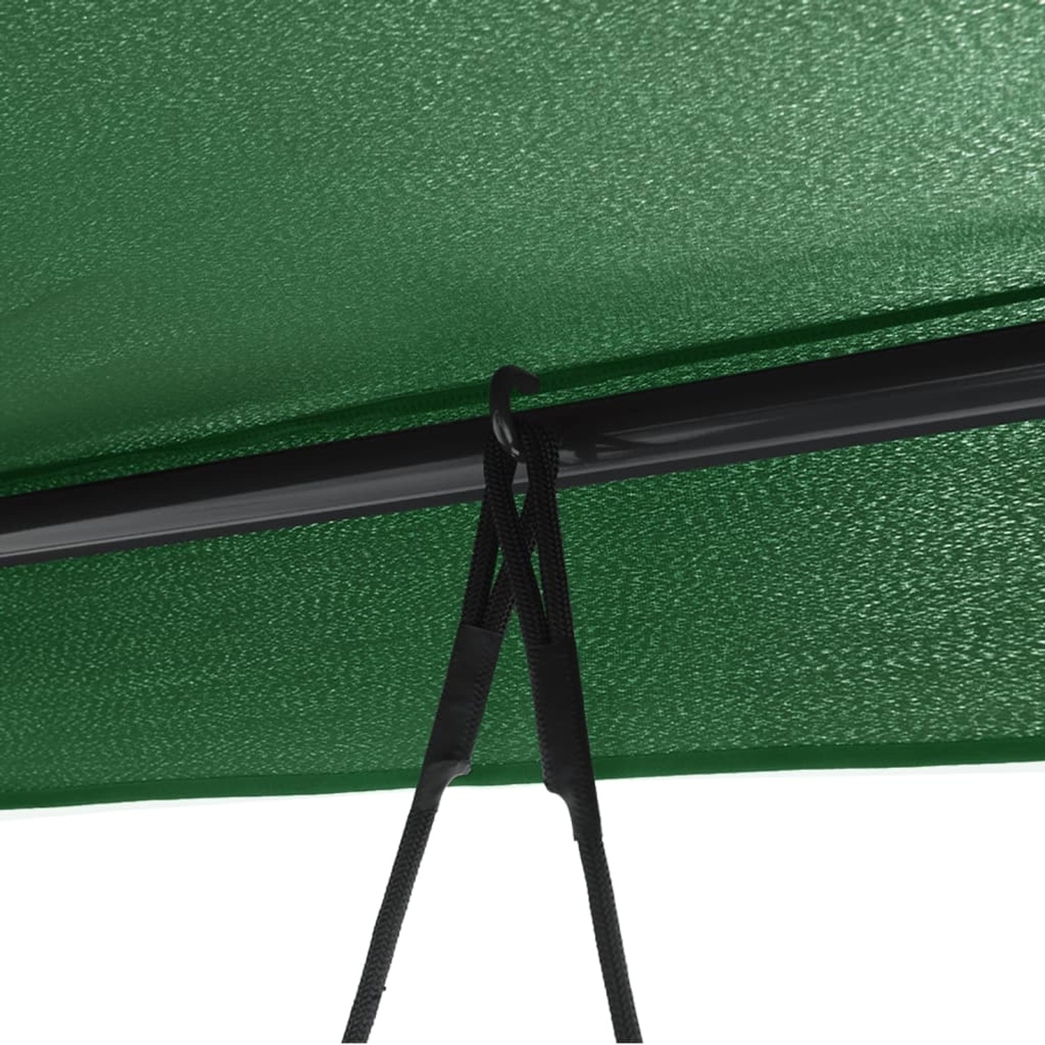 Detailaufnahme: Grünes Dach und Aufhängung der vidaXL Hollywoodschaukel.