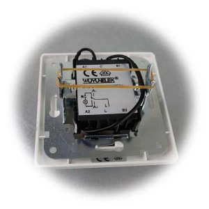 ChiliTec MILOS Kontroll Schalter Weiß Matt mit Rahmen