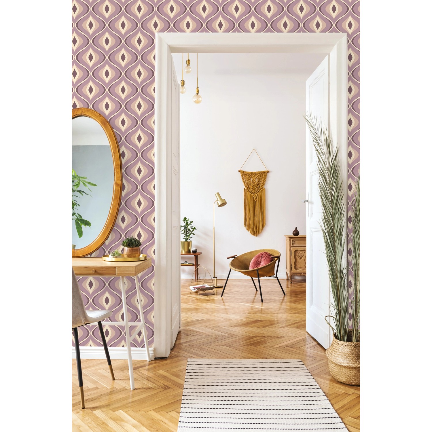 ESTAhome Vliestapete Retro-Ornamente in Violett im Raum, 50x900cm.