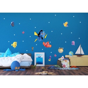 Kinderzimmer mit Disney Findet Dorie Wandtattoo in Blau, Gelb und Orange.