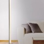 Moderne LED-Stehleuchte Bones 2 Chrom von Näve, schlankes Design für Wohnräume.