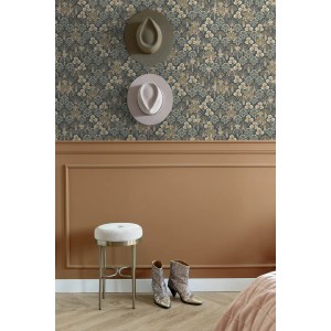 ESTAhome Vliestapete mit floralem Muster in Dunkelblau, Vintage-Look für Wohnräume.