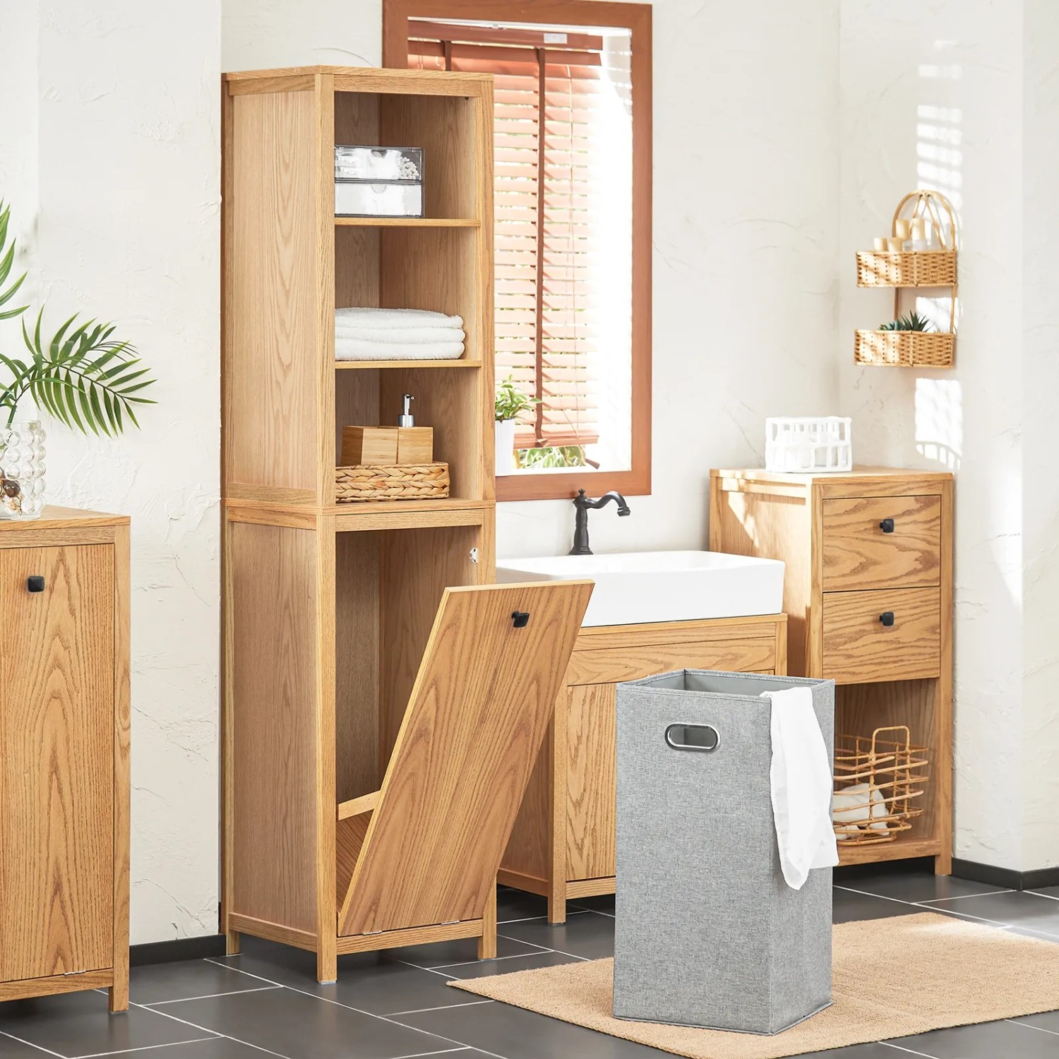 SoBuy Badezimmerschrank BZR95-N, Naturholz mit Wäschesack und offenen Fächern. Badmöbel-Set.