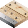 Bosch Expert Lochsäge Tough Material Ø 20mm im Einsatz, schneidet durch Holz und Metall.