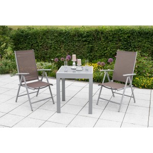 3-teiliges Gartenmöbel-Set Amalfi in Taupe-Grau mit Klappsesseln und Ausziehtisch.