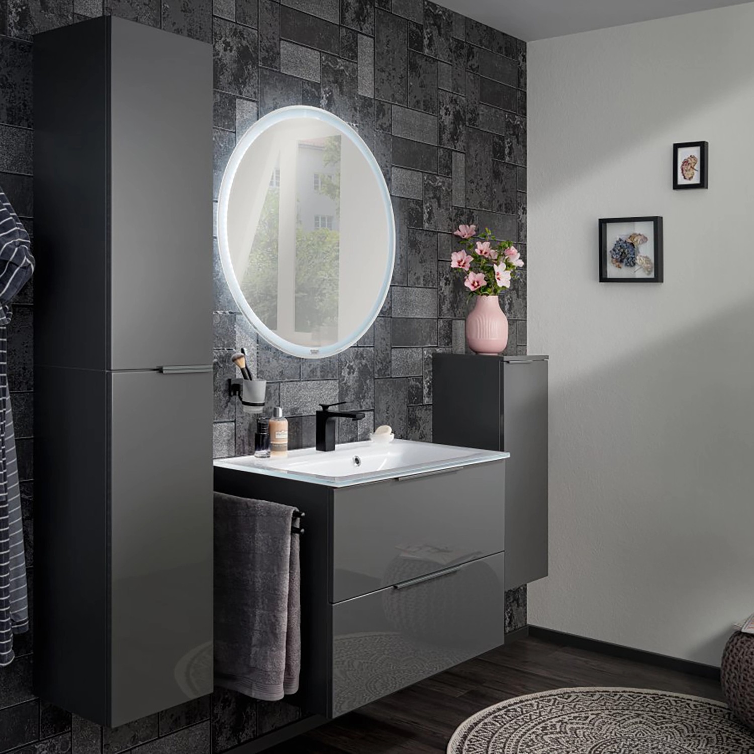 Fackelmann Bad-Hochschrank Luna, Anthrazit, 30 cm breit. Badezimmer-Einrichtung im modernen Stil.