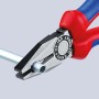 Knipex Kombizange 180mm, verchromt, mit Mehrkomponenten-Hüllen, schneidet ein Rohr.