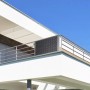 Solaranlage am Balkon mit Greensolar Balkonbefestigung BB1M, befestigt mit Kabelbindern.