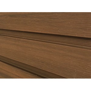 WPC-Lamelle Smoke Weiß, coextrudiert, für Sichtschutzzäune. Detailansicht der Holzstruktur.