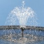Ubbink Elimax 2500 Springbrunnenpumpe im Betrieb mit Fontäne im Gartenteich.