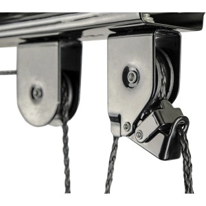 Detailaufnahme: Eufab Fahrrad-Deckenlift mit Seilzugsystem zur platzsparenden Fahrradaufbewahrung.