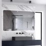 Rechteckiger Badspiegel 120x80 cm mit LED-Beleuchtung und Touch-Schalter im modernen Badezimmer.