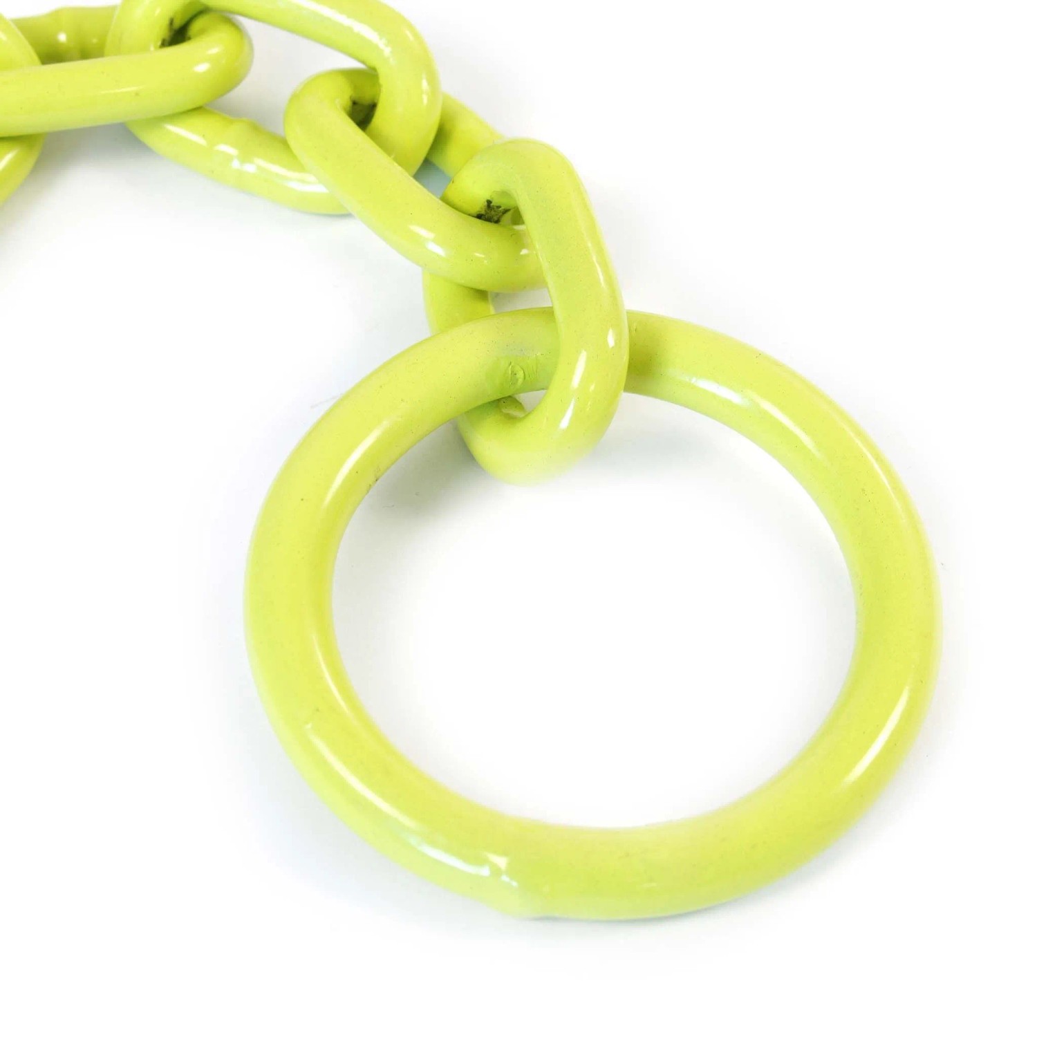 Gelbe Xpotool Forstkette mit robusten Rundstahl-Gliedern und großem Aufhänge-Ring für Holzrücken.