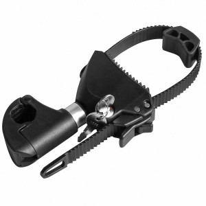 Detailaufnahme: Eufab Bike Lift Fahrradträger-Befestigung mit Schlüssel für Anhängerkupplung.