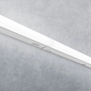 Weiße Orion LED Unterbauleuchte, 58cm, mit Schalter. Ideal für Küche & Möbel.
