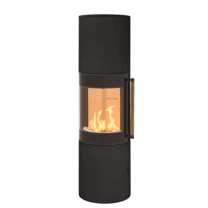 Schwarzer H&M Germany Kaminofen MONO 3.0 XL aus Stahl mit Panorama-Sichtscheibe und brennendem Feuer.