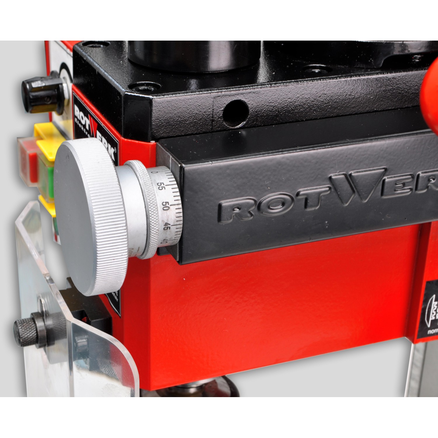 Detailaufnahme: Rotwerk EFM 200 DS Bohr- und Fräsmaschine mit Einstellrad für präzise Frästiefe.