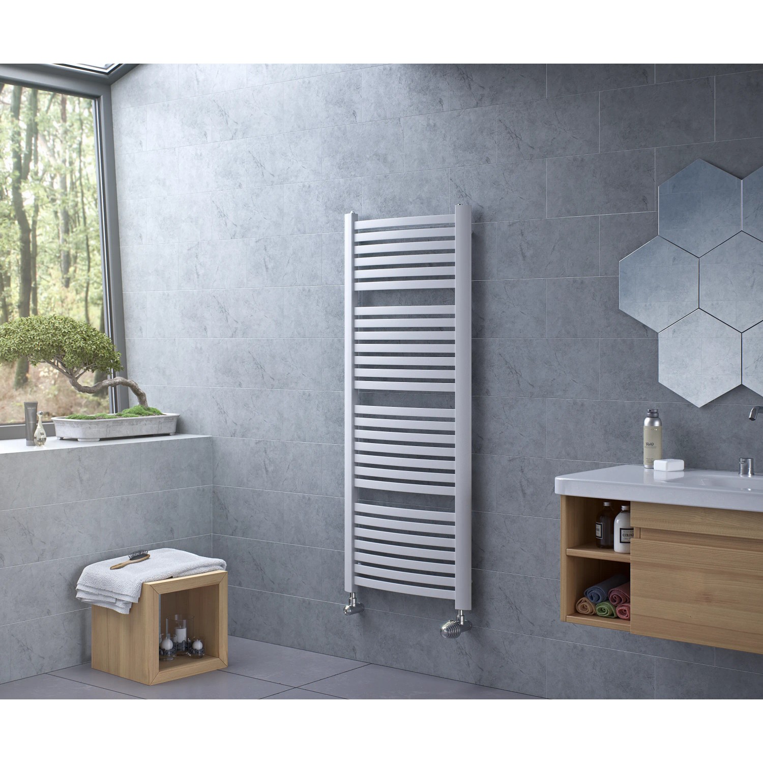 Weißer Ximax Badheizkörper K4, 765x580 mm, geschwungene Paneele, zur Wandmontage im Badezimmer.