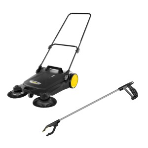 Kärcher Kehrmaschine S 4 Twin Go!Further mit Greifzange, manuelle Kehrmaschine für Flächen bis 2400 m²/h.