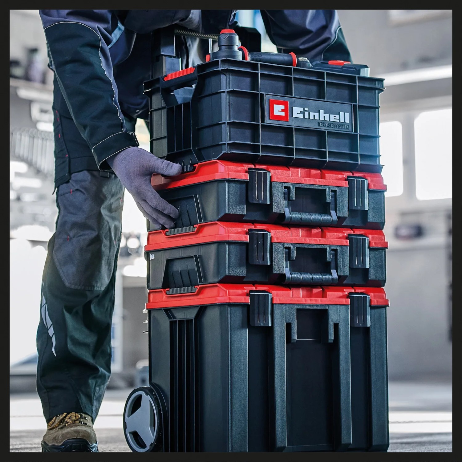 Gestapelte Einhell E-Case Werkzeugkoffer: Modulares System zur Aufbewahrung und Transport von Werkzeug.