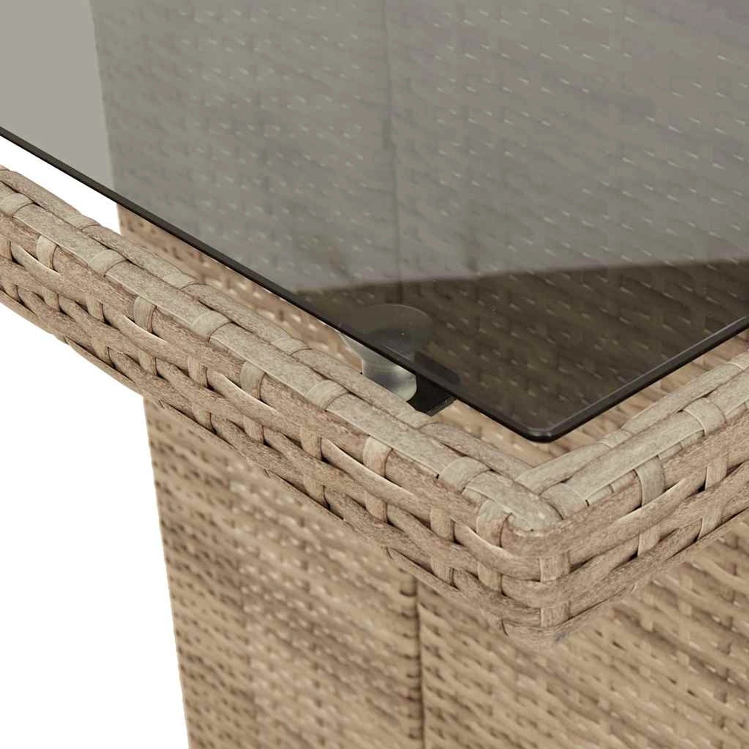Detailansicht: Beige Poly Rattan Gartentisch mit Glasplatte, Teil des 7-tlg. Bistro-Sets.